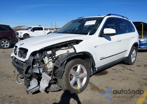 2011 BMW X5 xDrive50I z USA, uszkodzony, nr VIN 5UXZV8C52BL419093